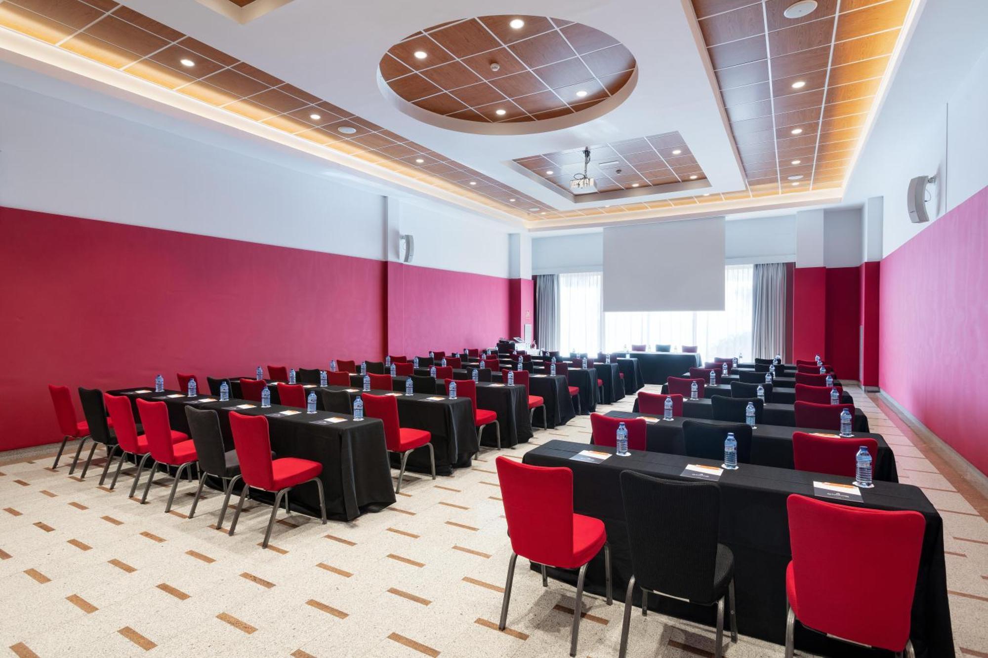 Alexandre Frontair Congress Hotel Сан-Бой-де Льобрегат Екстериор снимка
