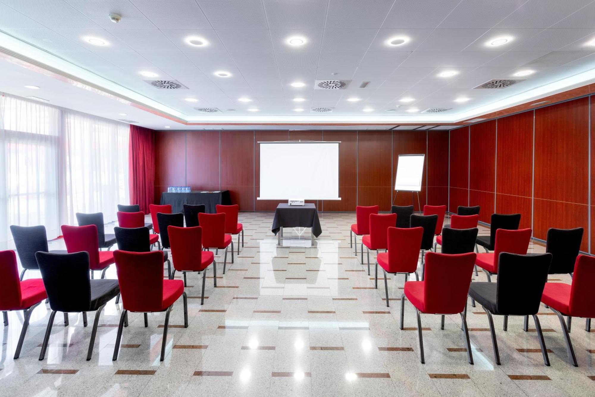 Alexandre Frontair Congress Hotel Сан-Бой-де Льобрегат Екстериор снимка
